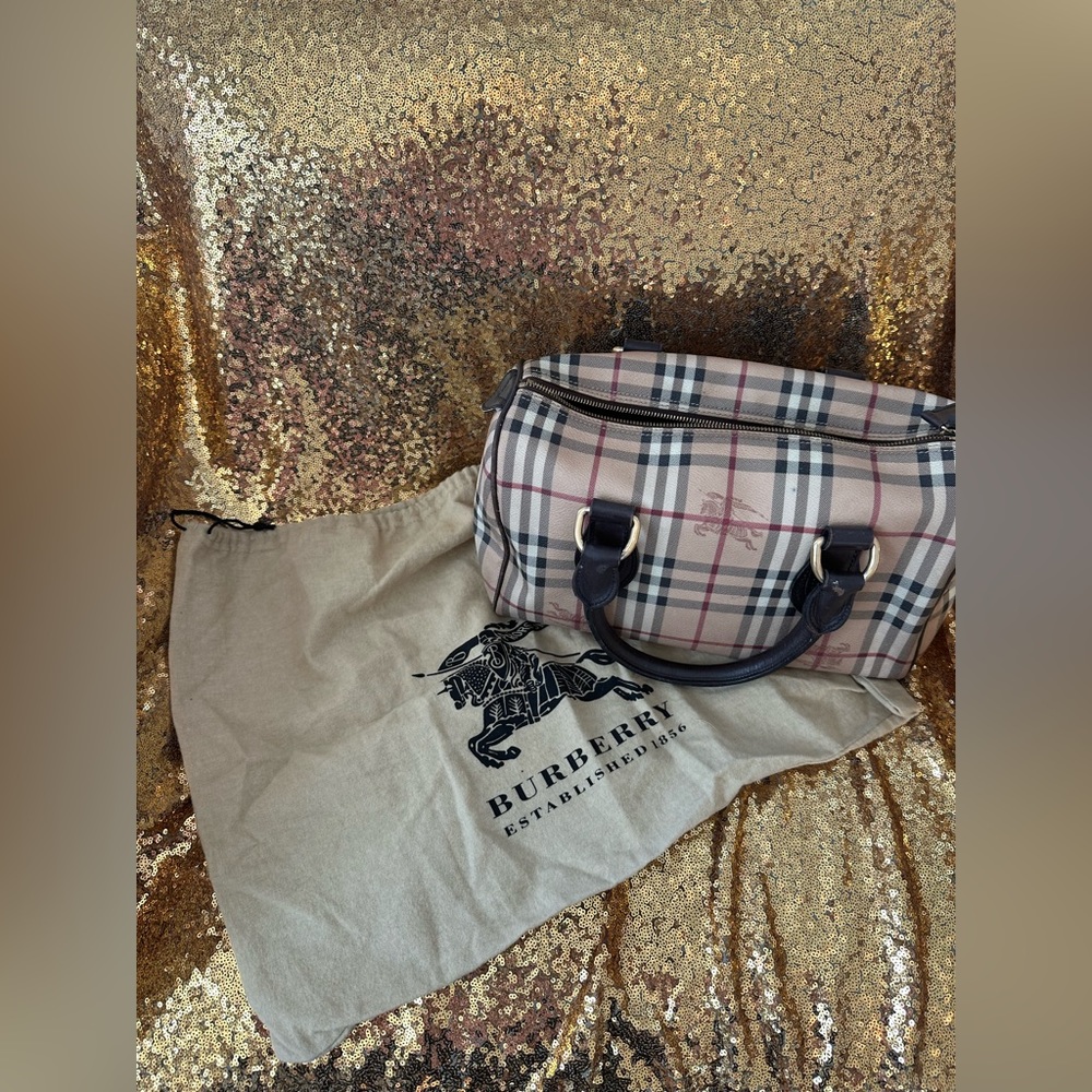PRE-LOVED Authentic Burberry Vintage Checks Medium Bowling Bag